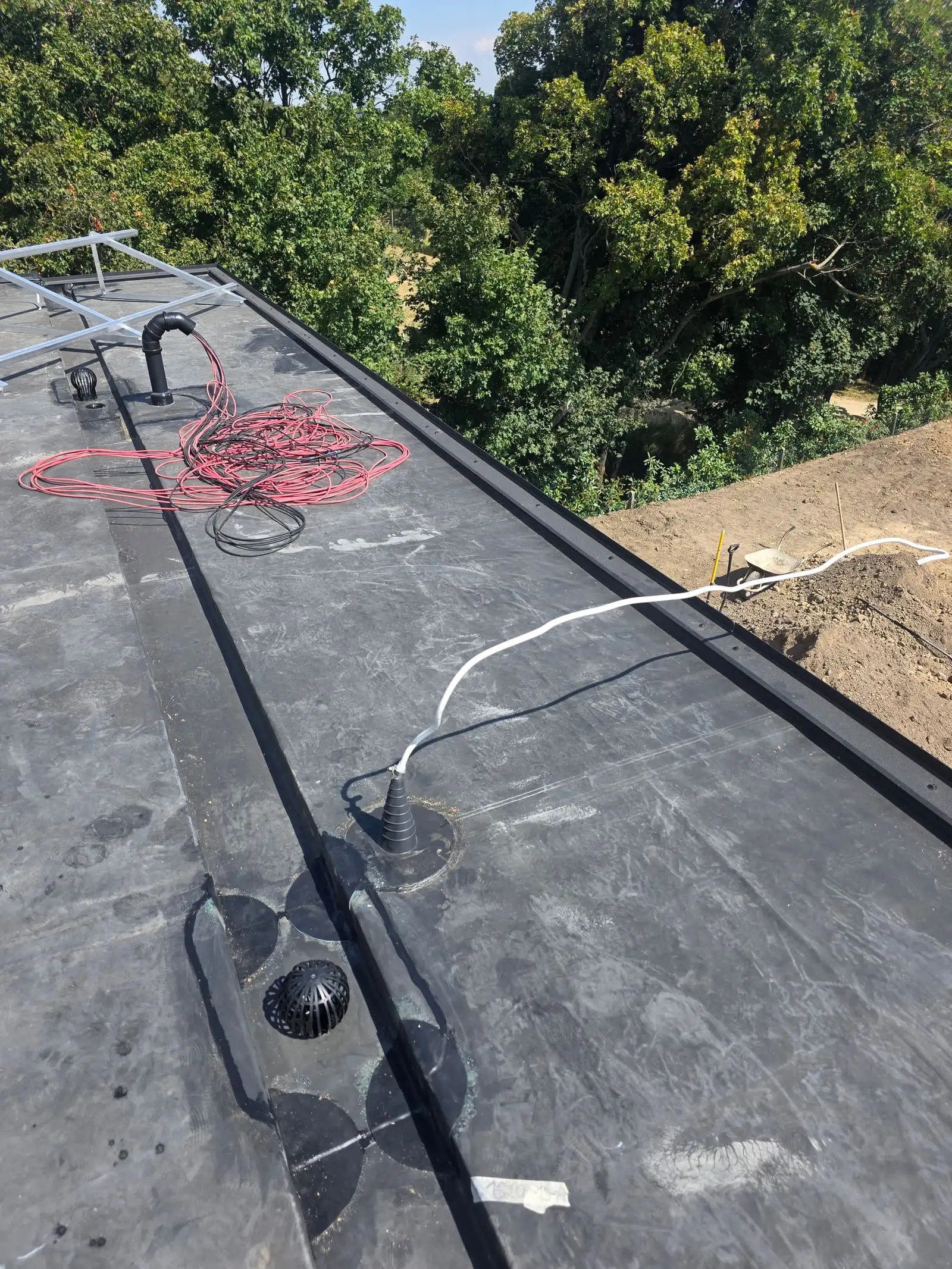 EPDM strecha – Modra (foto 2/5)